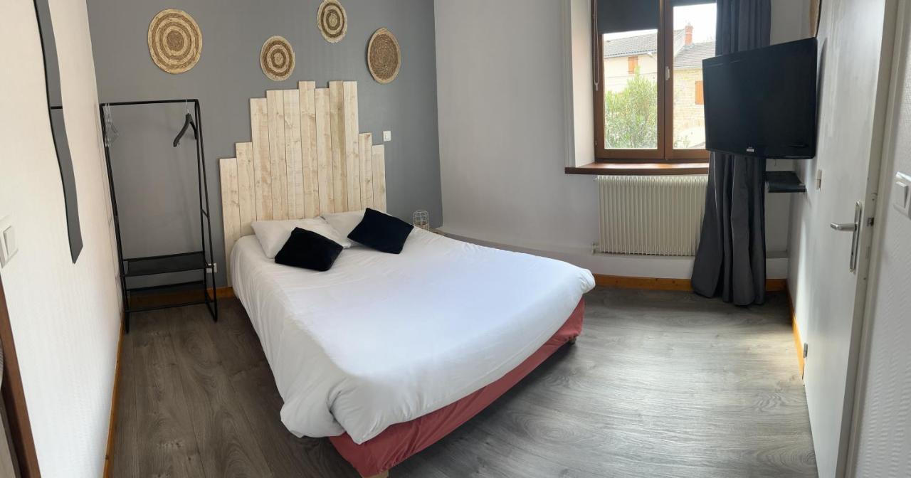 Hotel De La Place Loyettes Eksteriør billede